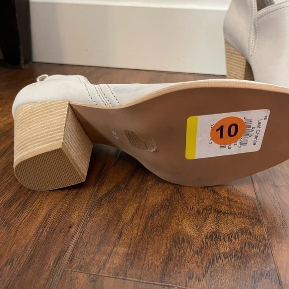 NWOB Jeffrey Campbell Booties Size 9.5 - Picture 6 of 6